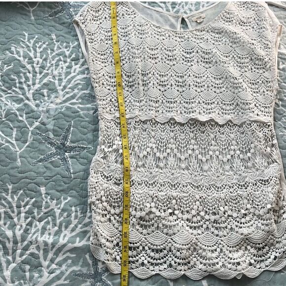 Ivory Lace/Crocheted Top - Picture 4 of 7